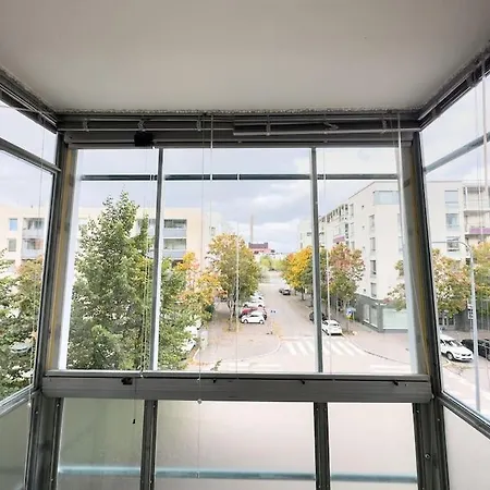 Lejlighed Hyvat Loylyt Ja Mahtavat Unet! Merenranta- Loistavat Yhteydet- 4 Nukkujaa! *